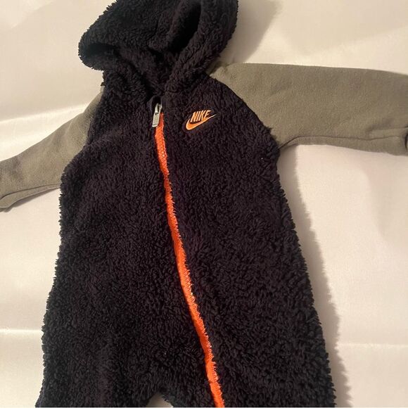 Nike Baby Fleece Style Hoodie Onesie 100% Polyester SZ 3 M - Picture 1 of 8